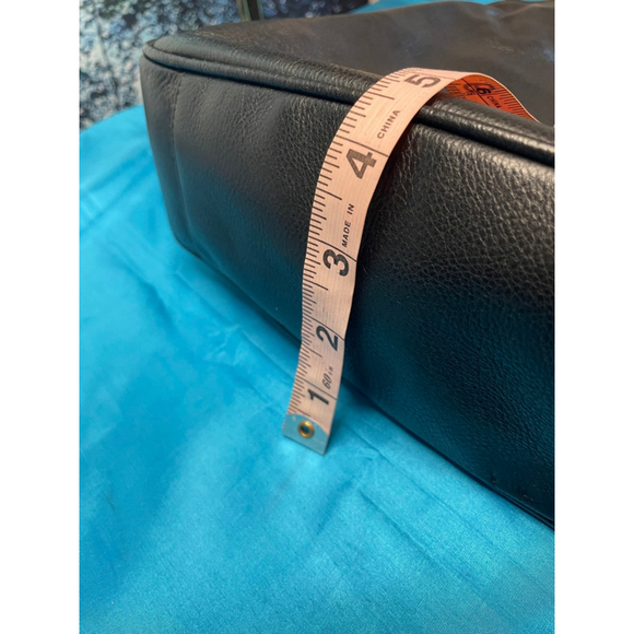 Women's Gucci Black Leather Bamboo Handle Shoulder Bag COA Provided Excel Cond - Picture 16 of 16